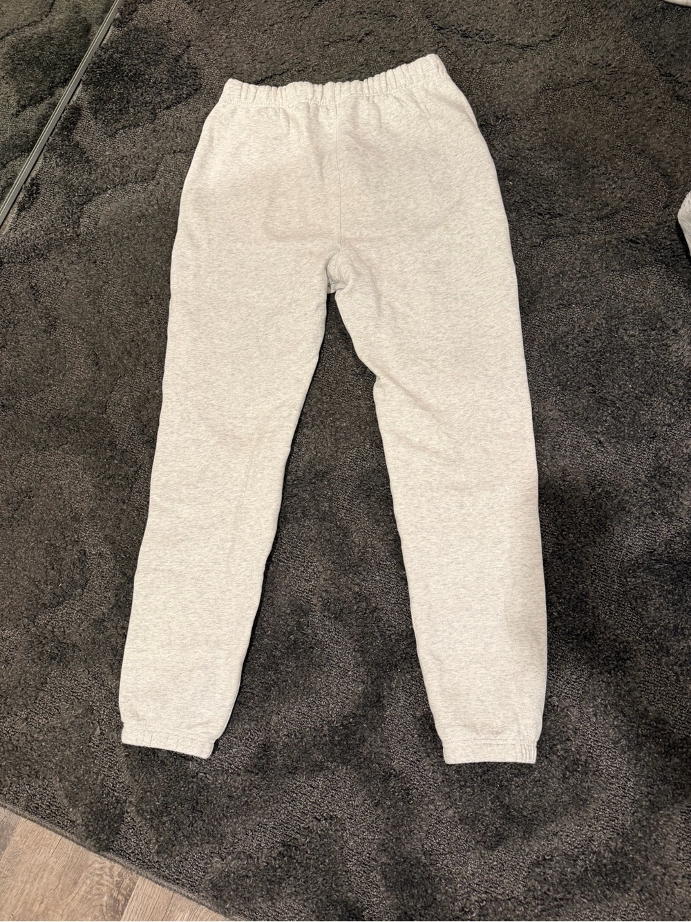 Essentials sweatpants - Picture 2 of 3